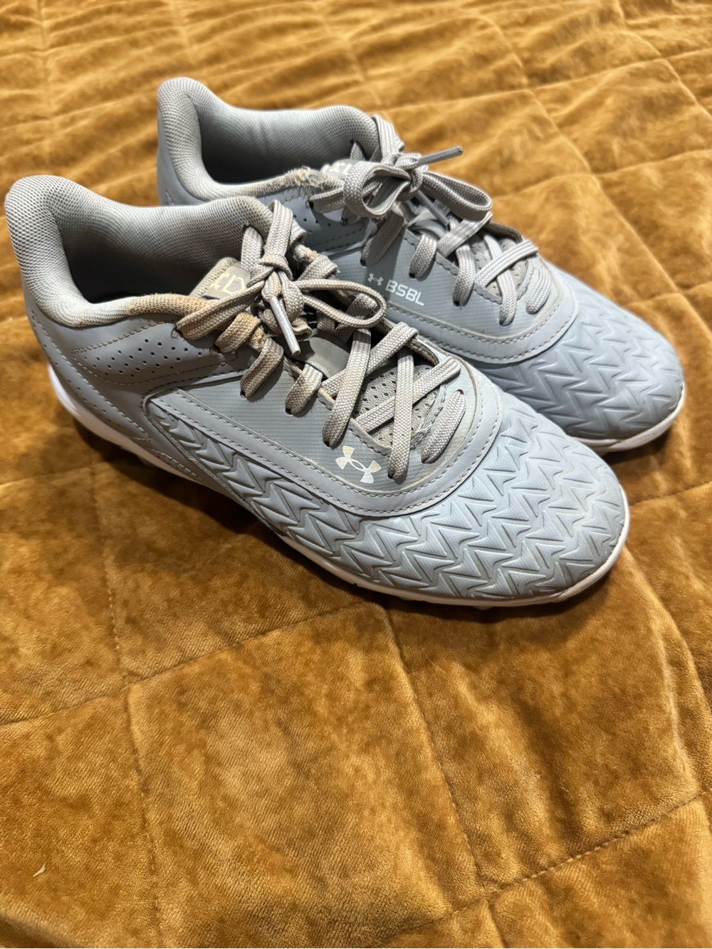 Under Armour Kids Gray Baseball Cleats